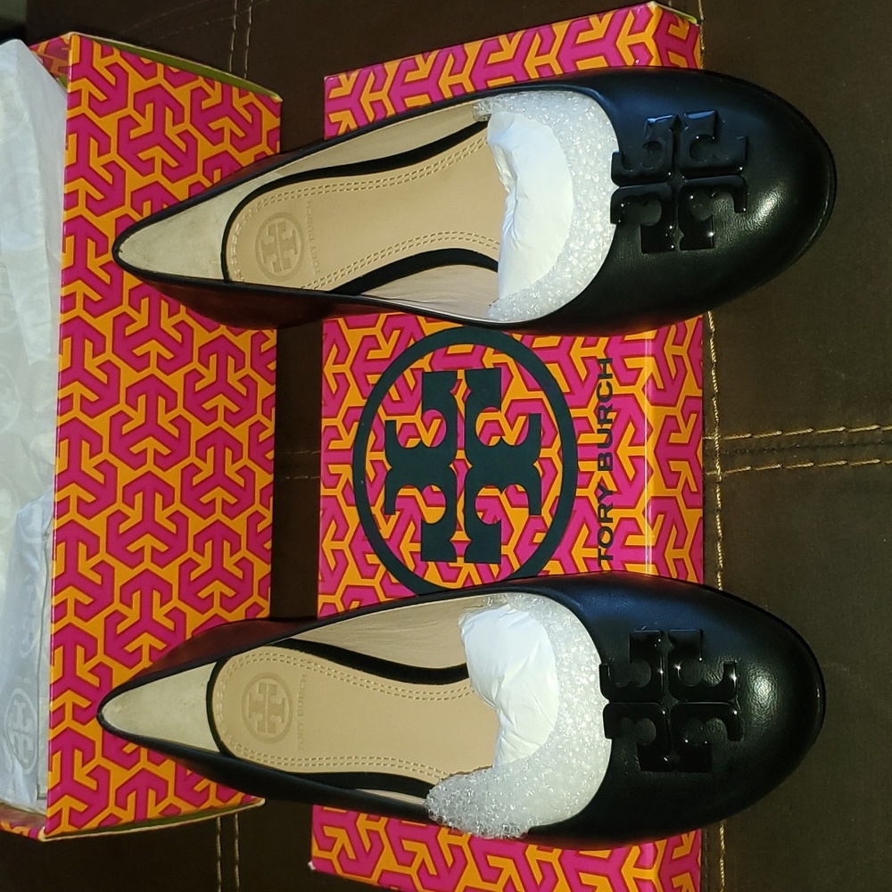 New in box Tory Burch Lowell 2 Ballet Flat Mestico  Black leather shoe  NWT